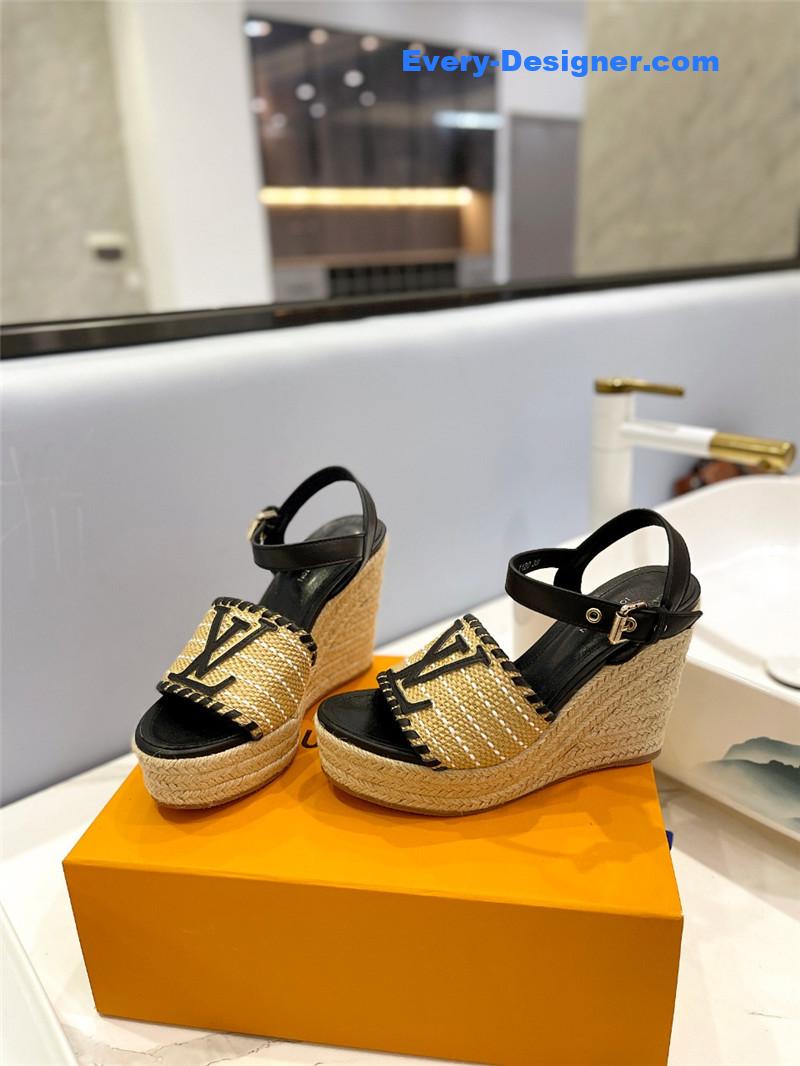 l0vis Vvtt0n lv latest catwalk platform sandals