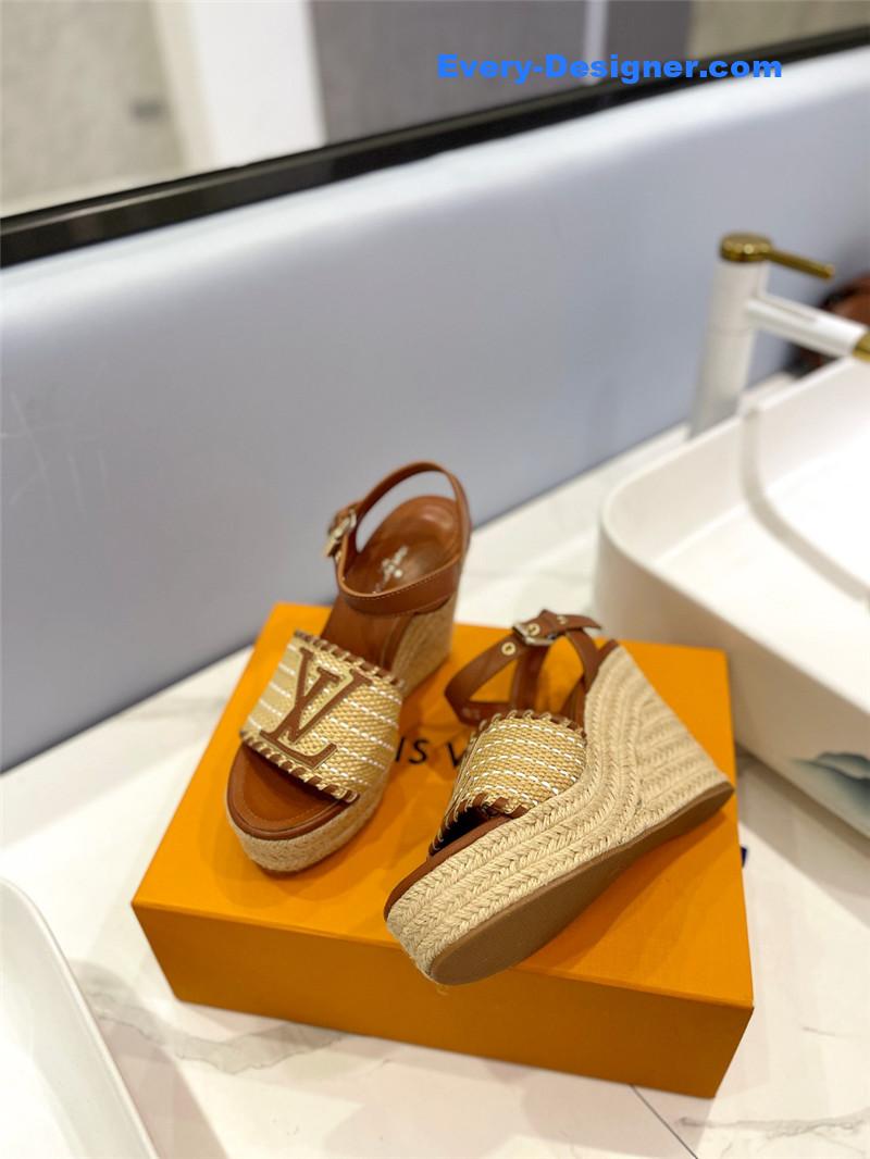 l0vis Vvtt0n lv latest catwalk platform sandals