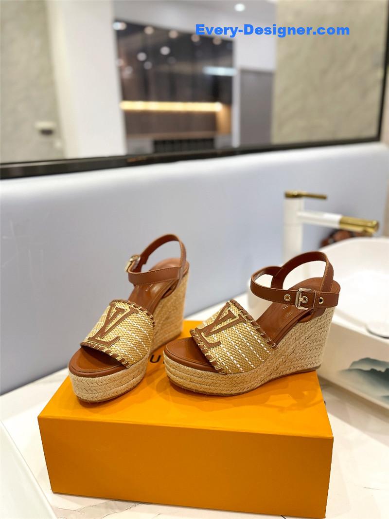 l0vis Vvtt0n lv latest catwalk platform sandals