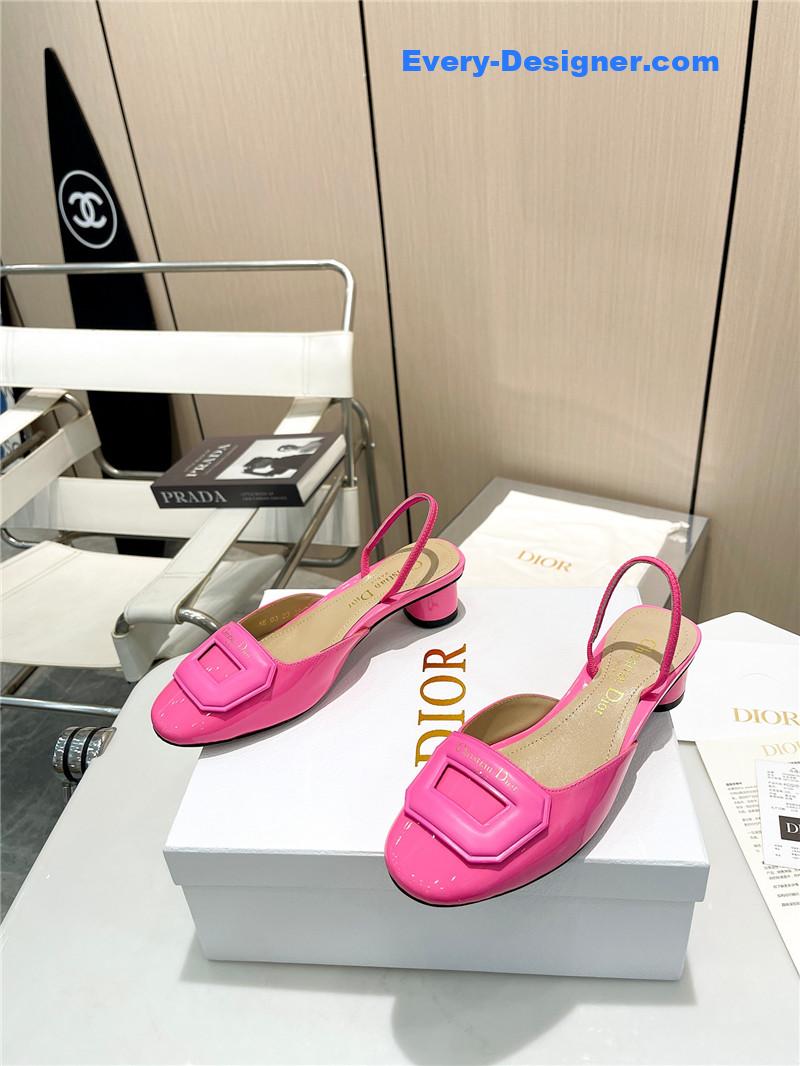 D10r hollow strappy sandals