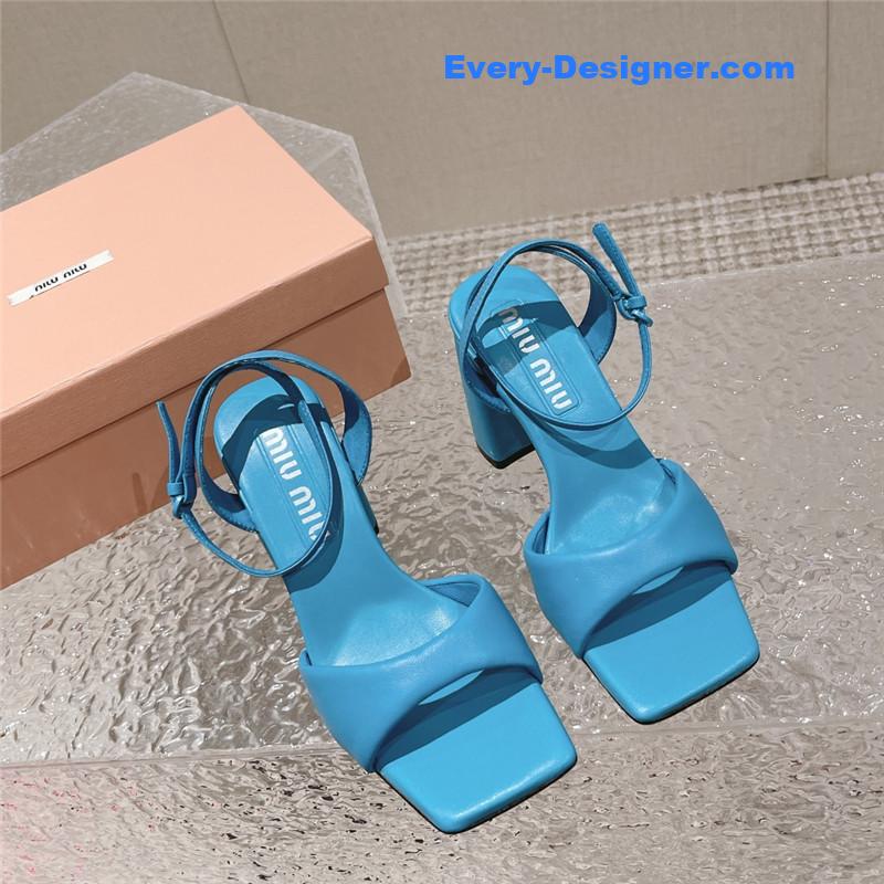M1um1u new rhinestone pinch sandals