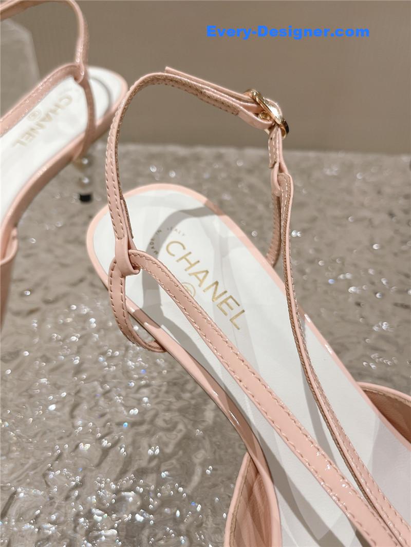 CC explosion models large logo sandals