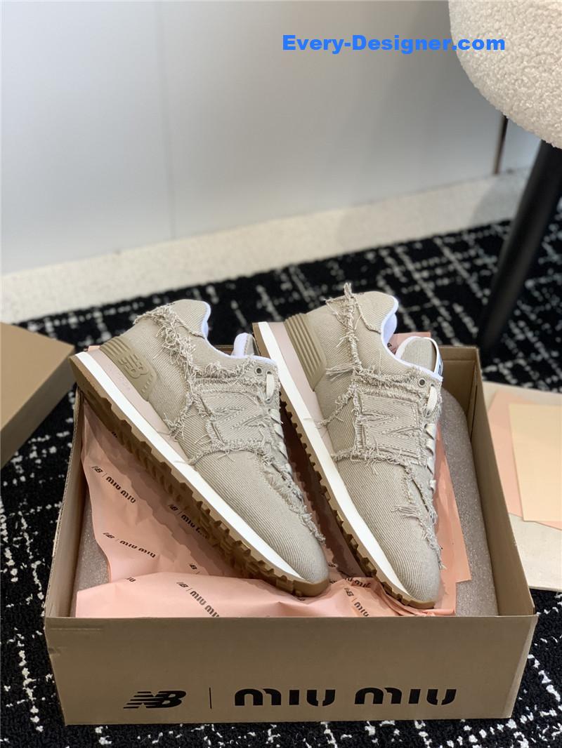 M1um1u retro rough grain upper stitching casual shoes