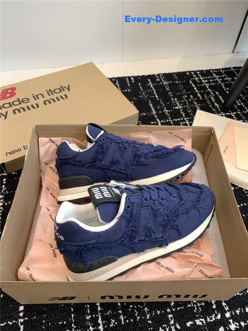 M1um1u retro rough grain upper stitching casual shoes