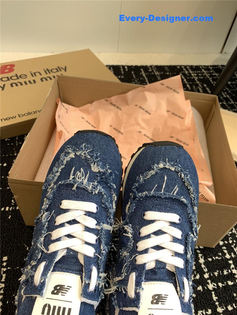 M1um1u retro rough grain upper stitching casual shoes