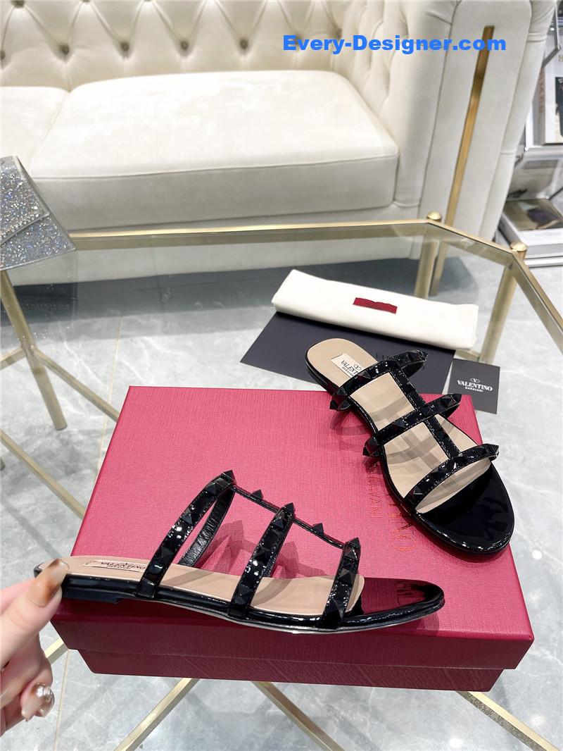Va1e*ntin0 classic studded sandals