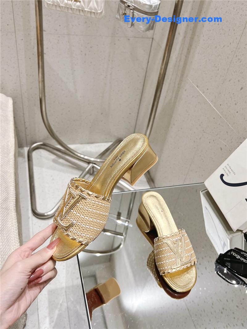 l0vis Vvtt0n lv straw sandals