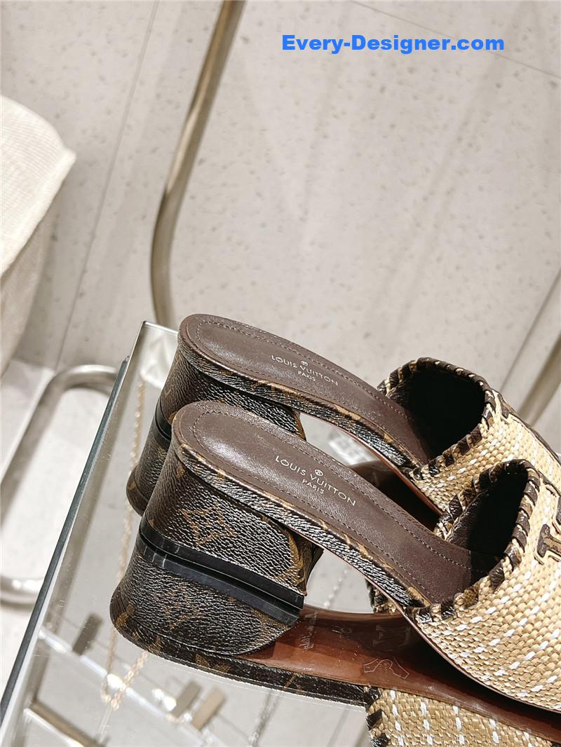l0vis Vvtt0n lv straw sandals