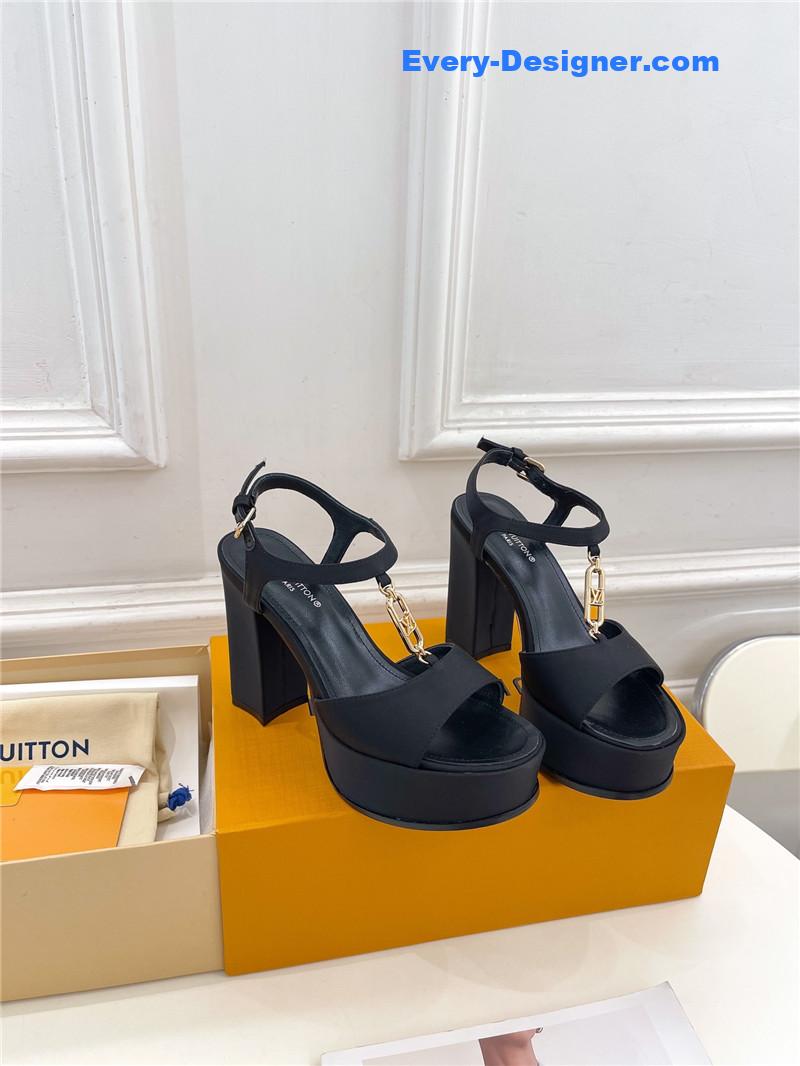l0vis Vvtt0n black shake platform sandal