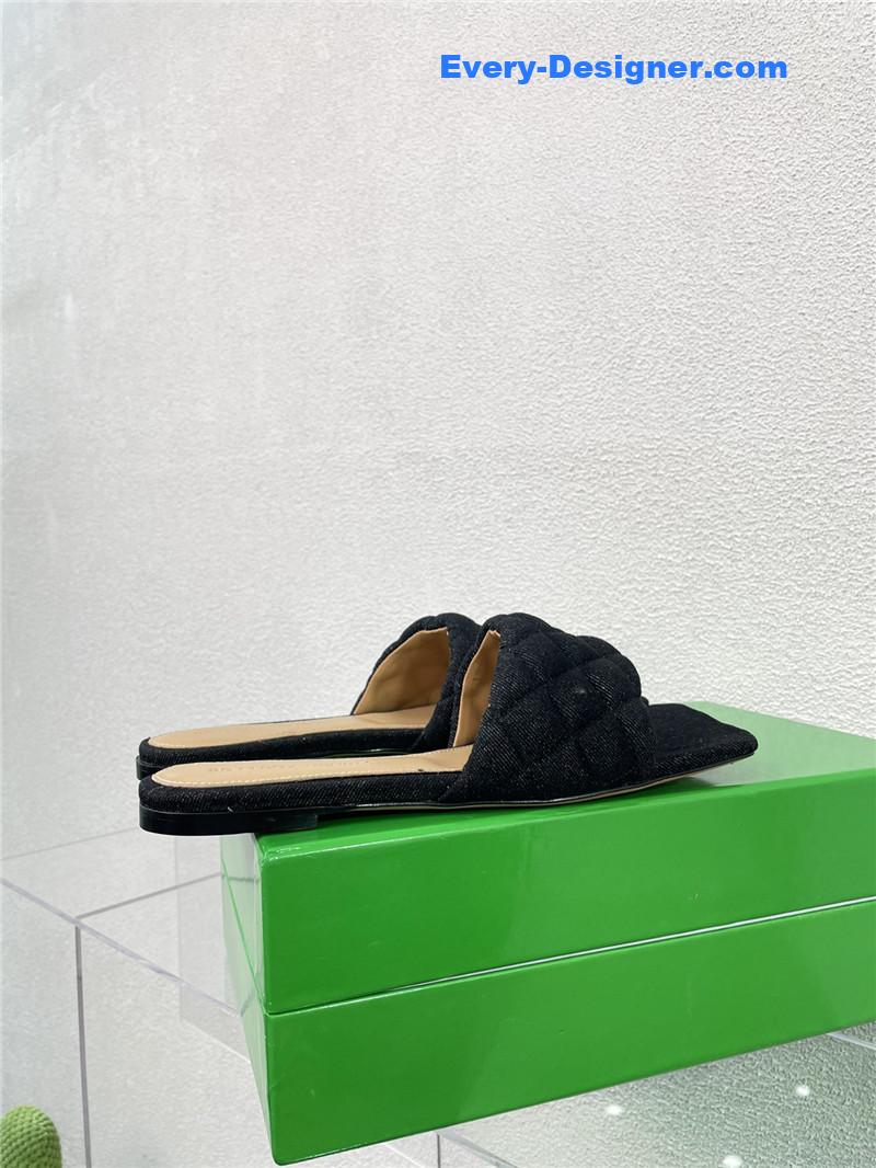 b0tt*ga Ven*ta new wash denim deep mouth slippers