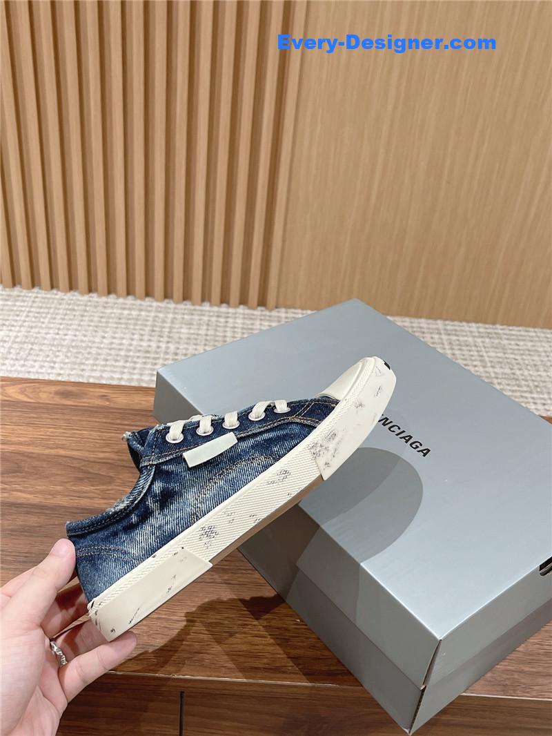Ba1en*iaga couple’s espadrilles