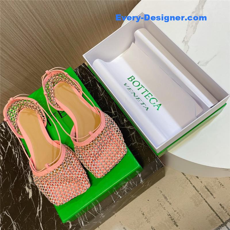b0tt*ga ven*ta D1am0nd mesh sandals