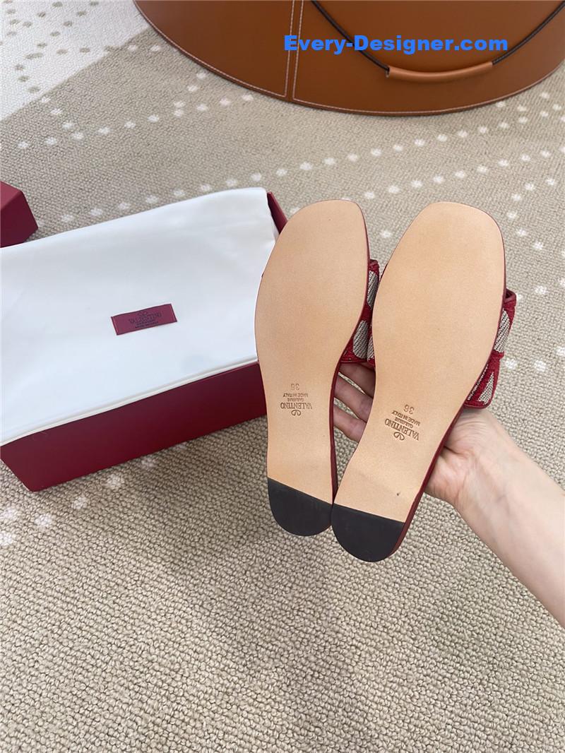 Va1e*ntin0 v buckle vlogo embroidery series flat slippers