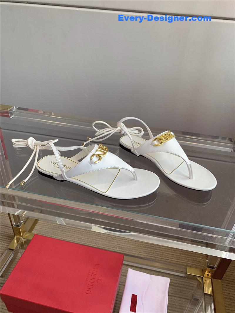Va1e*ntin0 new strappy flat sandals