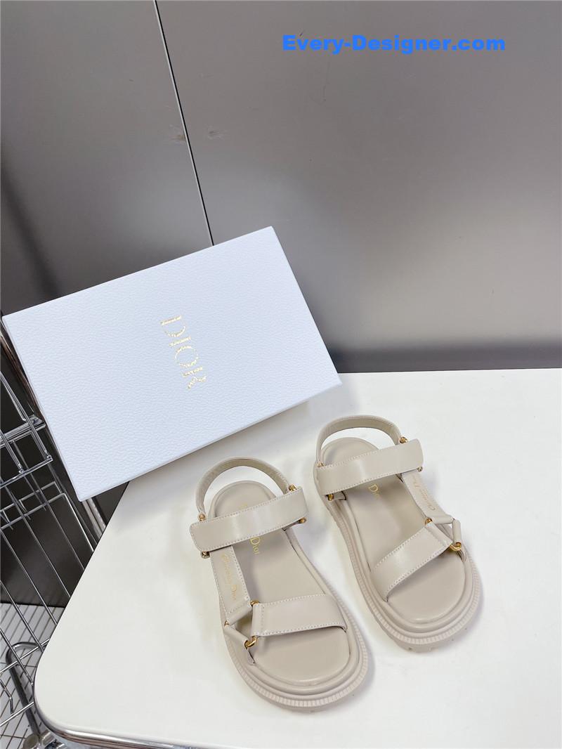 D10r new velcro sandals
