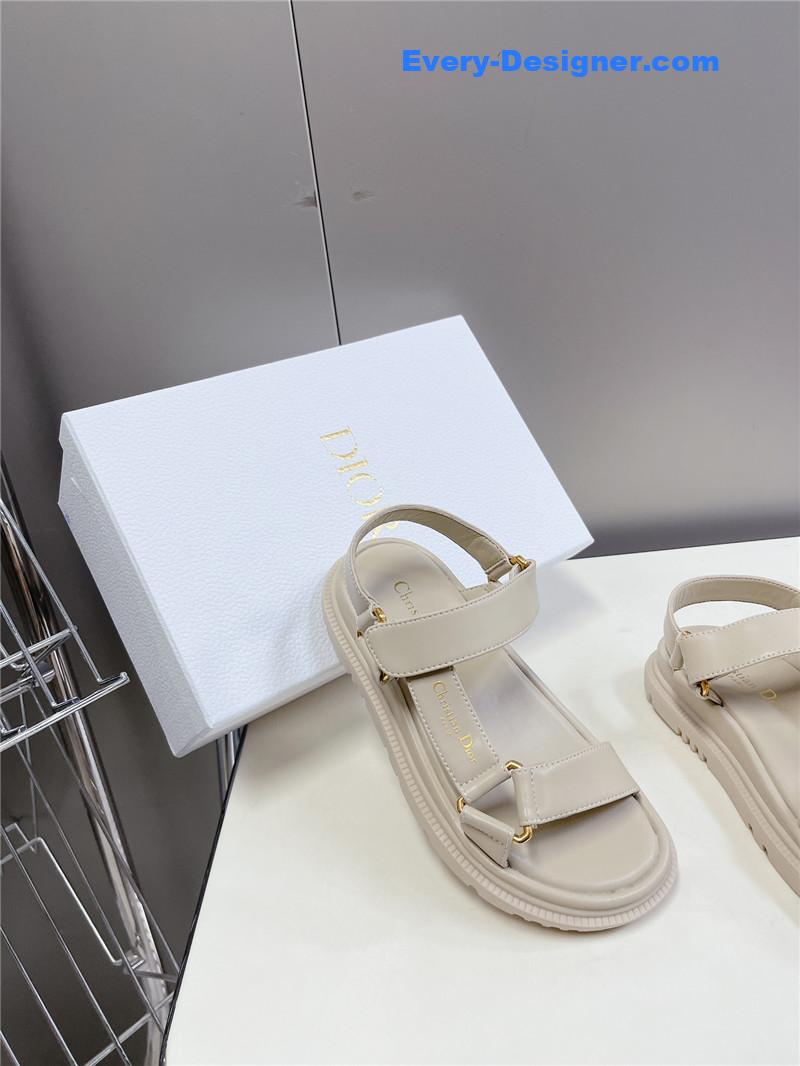D10r new velcro sandals