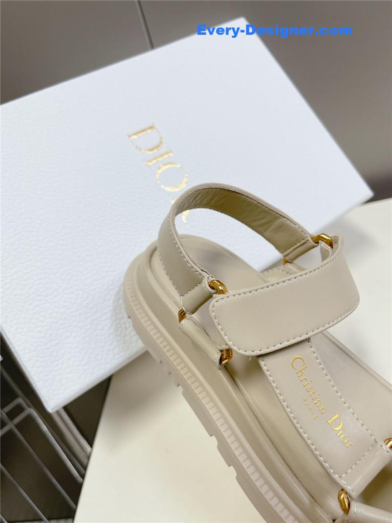 D10r new velcro sandals