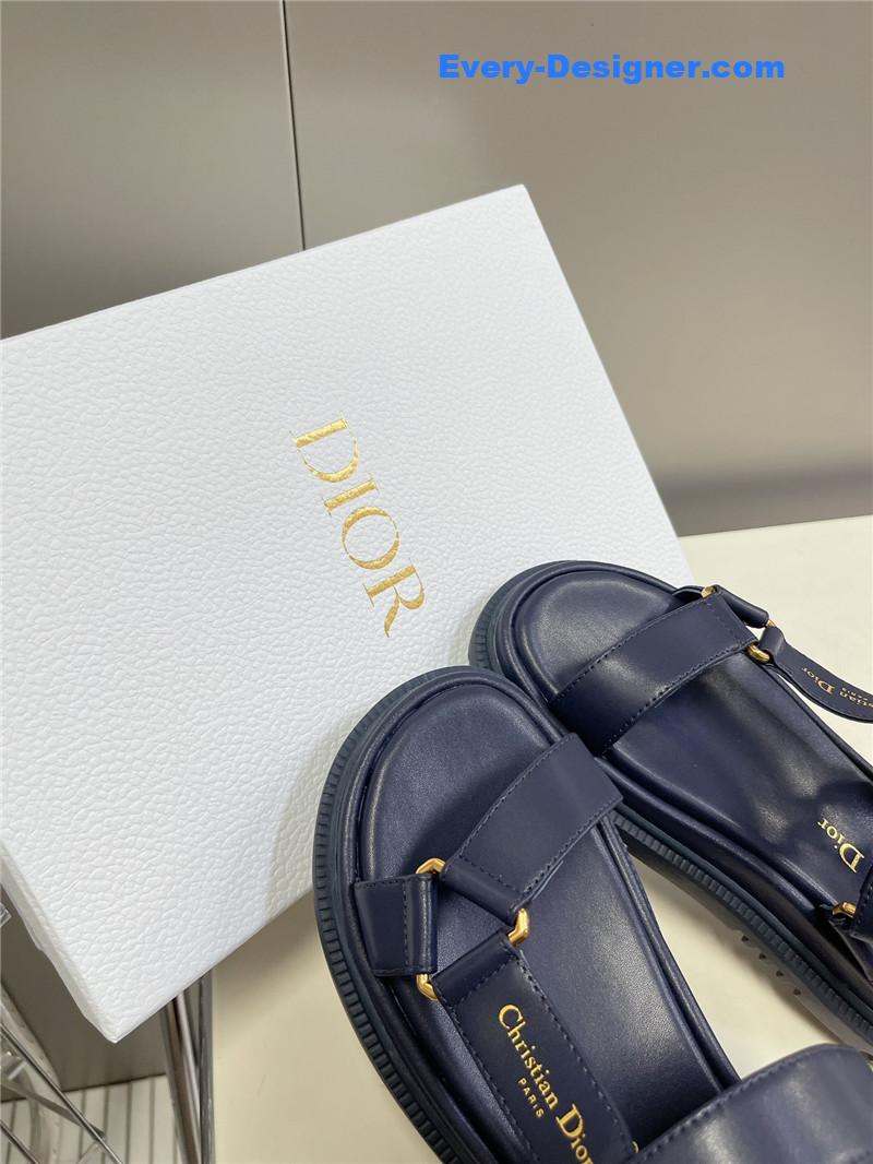 D10r new velcro sandals