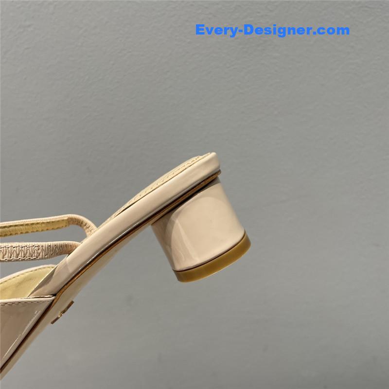 D10r square buckle commuter shoes