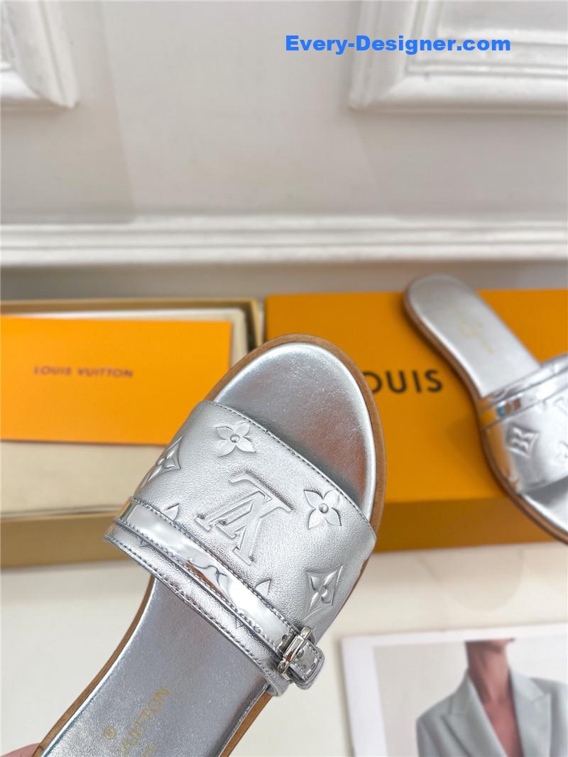 l0vis Vvtt0n lv latest hot style slippers