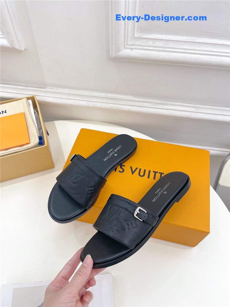 l0vis Vvtt0n lv latest hot style slippers