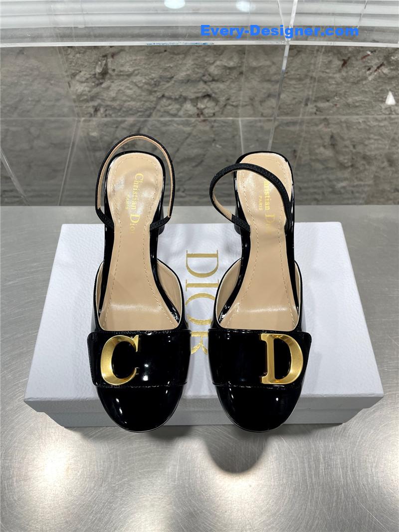 D10r new baotou chunky heel sandals