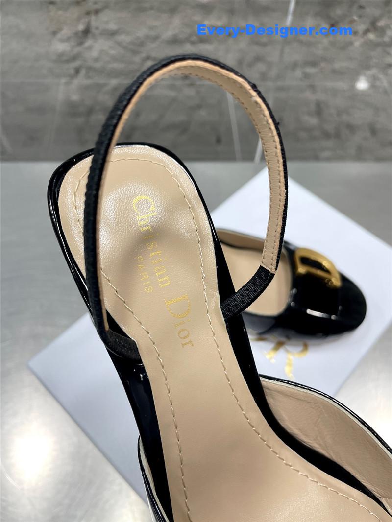 D10r new baotou chunky heel sandals