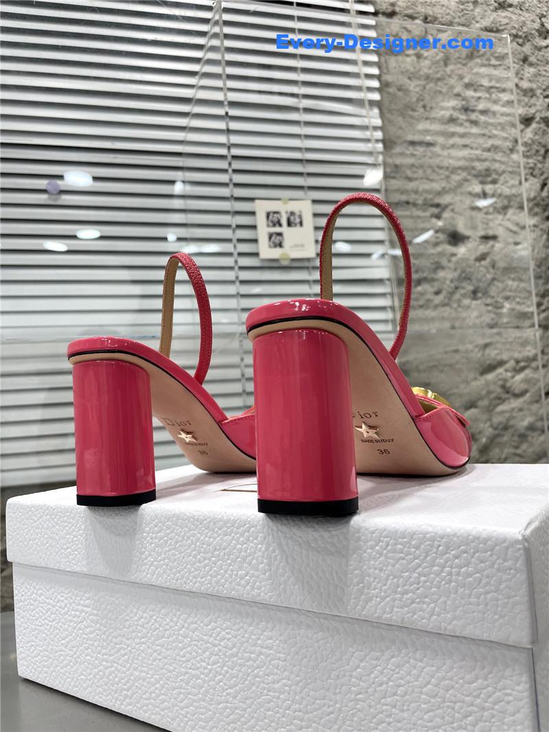 D10r new baotou chunky heel sandals