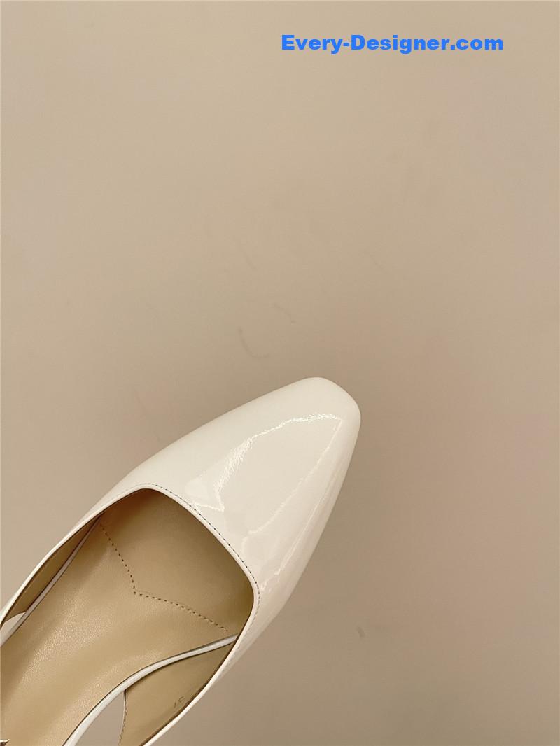 Pra*a new vintage mid heel sandals