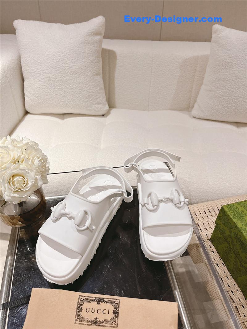 Gvc*1 buckle platform loafer