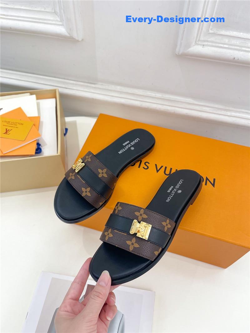 l0vis Vvtt0n lv spring and summer new metal buckle slippers