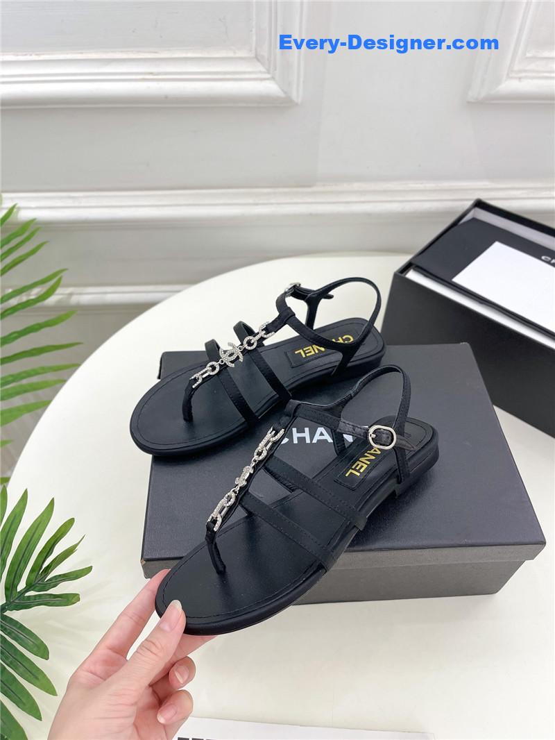 CC new transparent with classic sandals