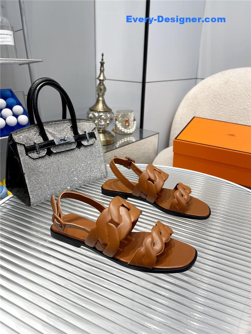 H**me5 pig nose sandals