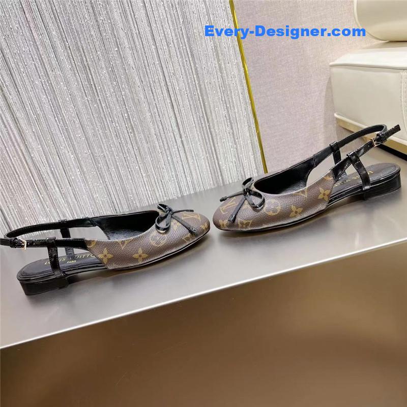 l0vis Vvtt0n lv flat back sandals
