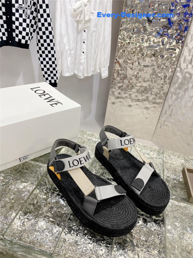 L0ew* new straw platform color block sandals