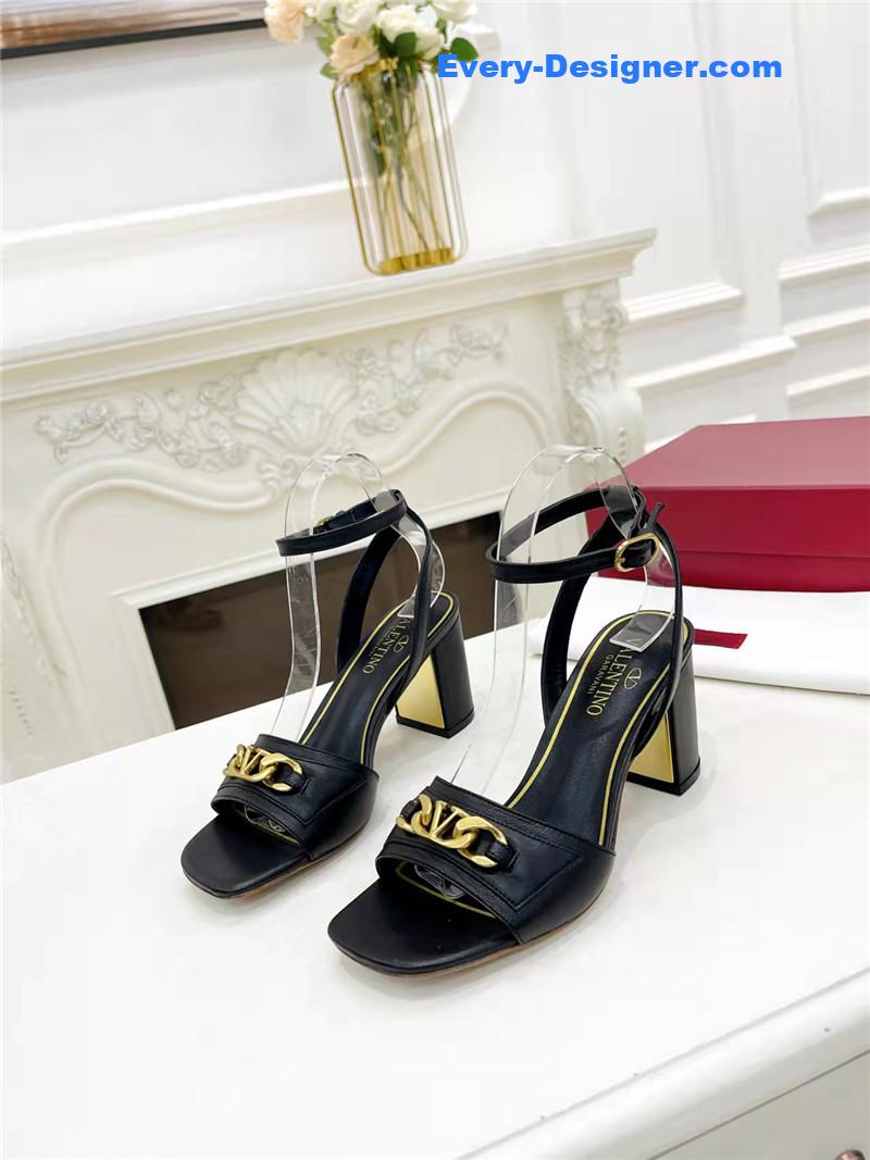 Va1e*ntin0 new women’s sandals
