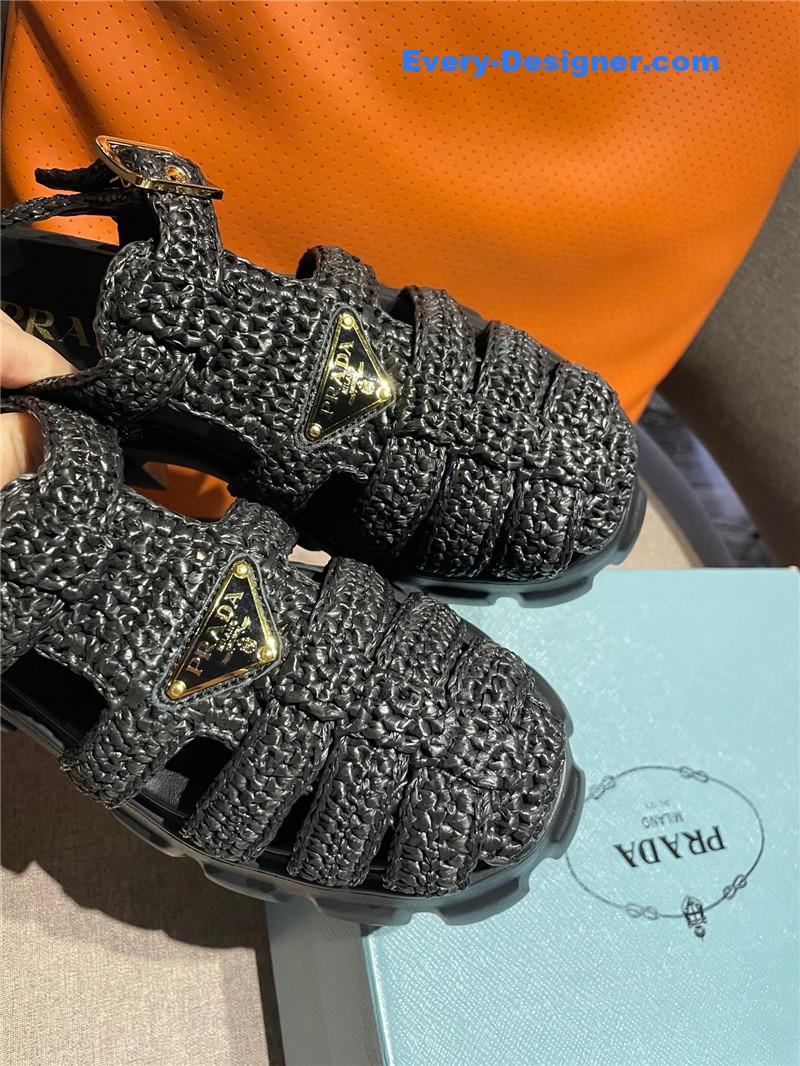 Pra*a new raffia straw roman sandals