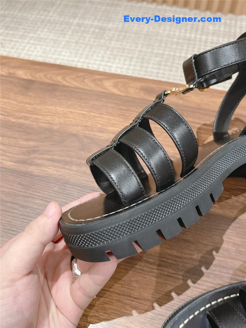 Ce1i*e arc de triomphe vintage roman platform sandals