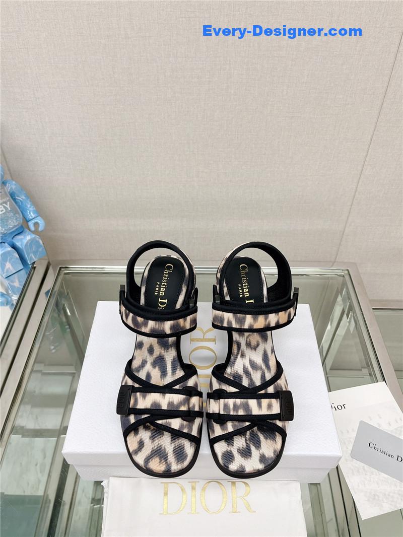 D10r leopard print velcro sandals