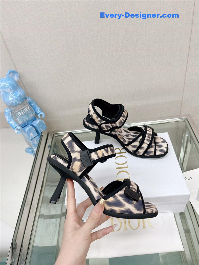 D10r leopard print velcro sandals