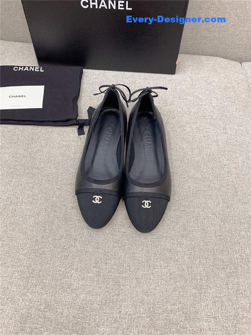 CC vintage flat shoes