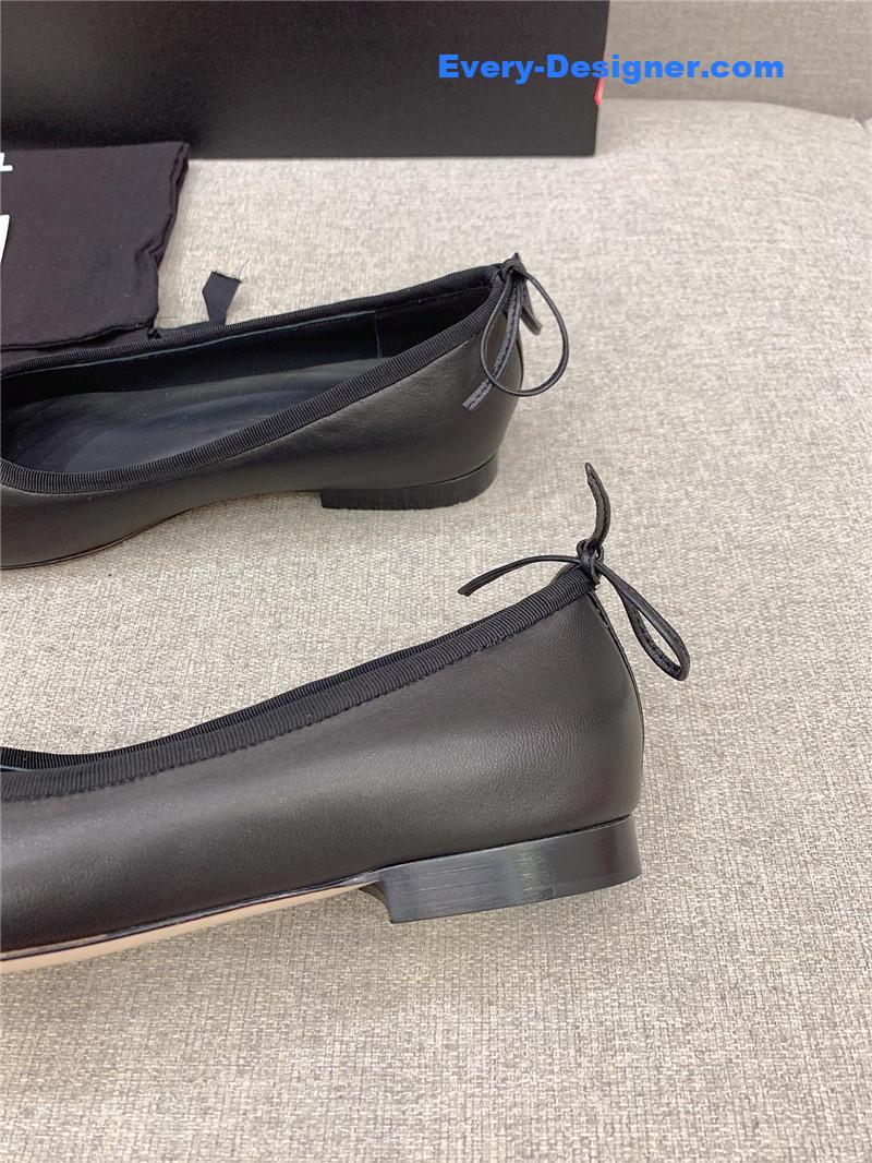 CC vintage flat shoes