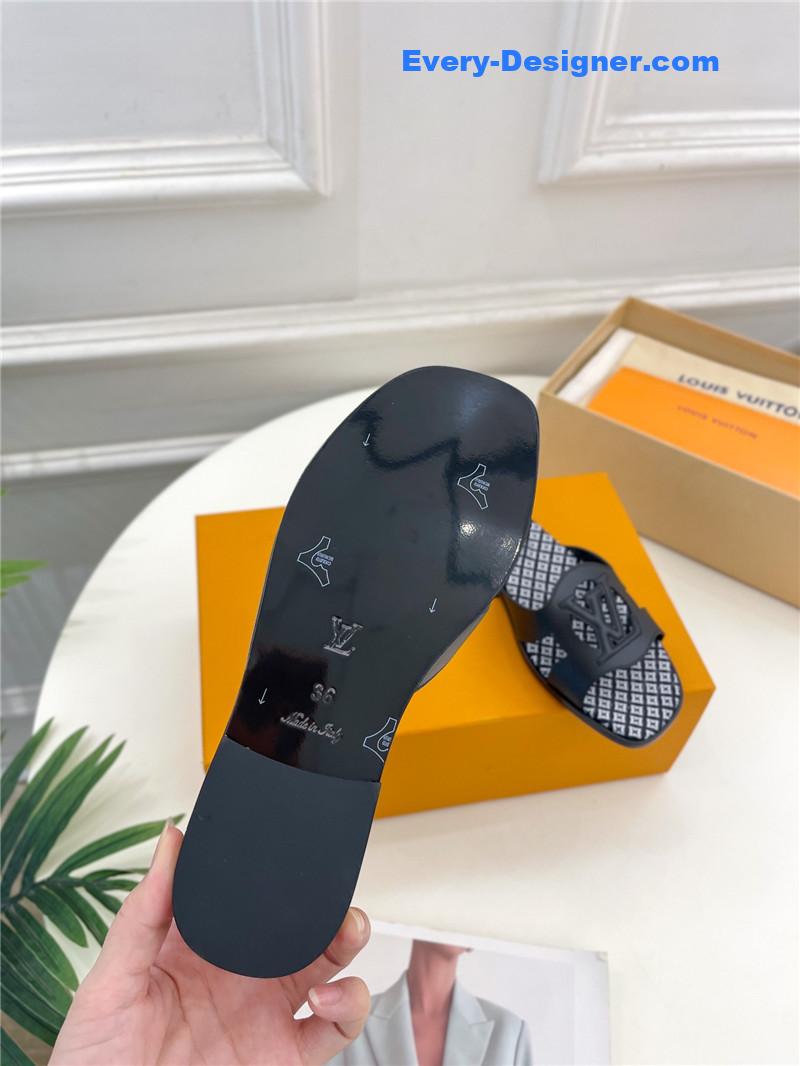 l0vis Vvtt0n lv new hollow slippers