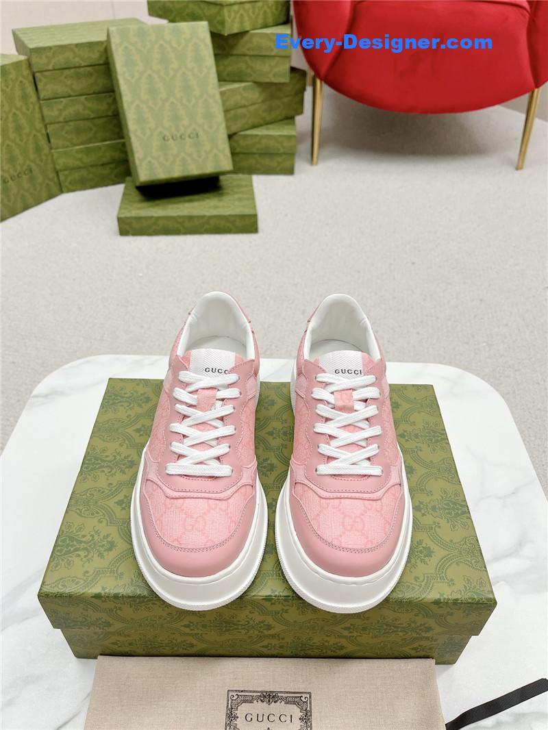 Gvc*1 chunky b series lightweight soft platform sneakers