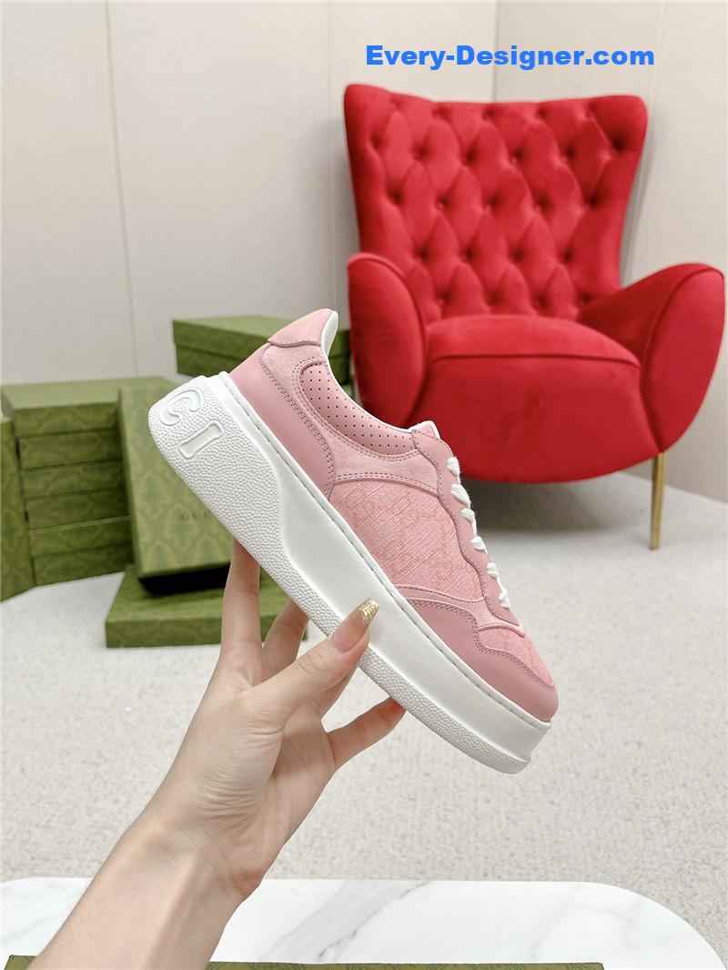 Gvc*1 chunky b series lightweight soft platform sneakers