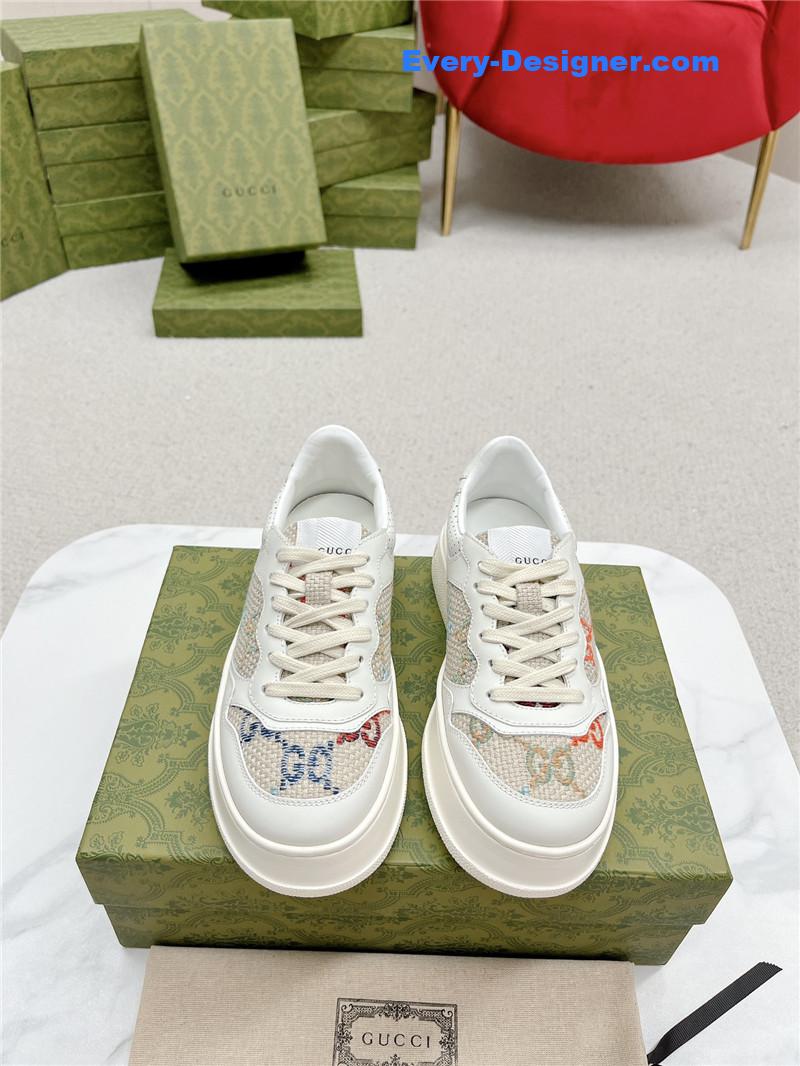 Gvc*1 chunky b series lightweight soft platform sneakers