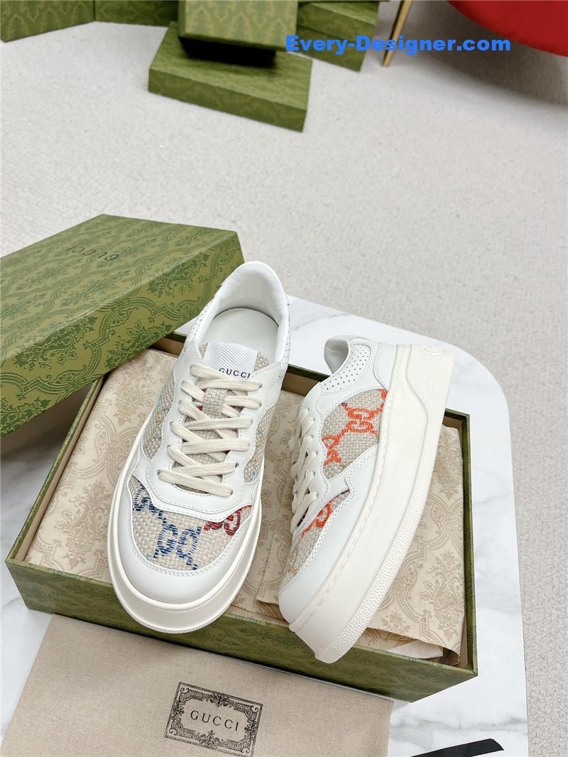 Gvc*1 chunky b series lightweight soft platform sneakers