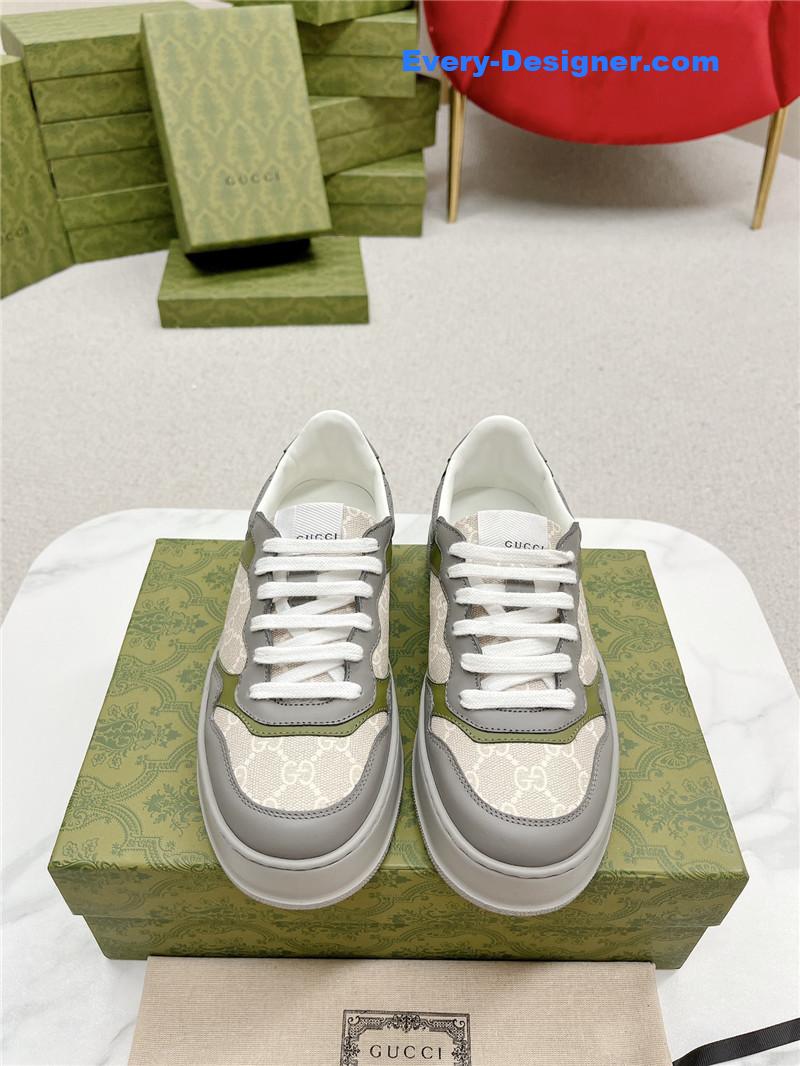 Gvc*1 chunky b series lightweight soft platform sneakers