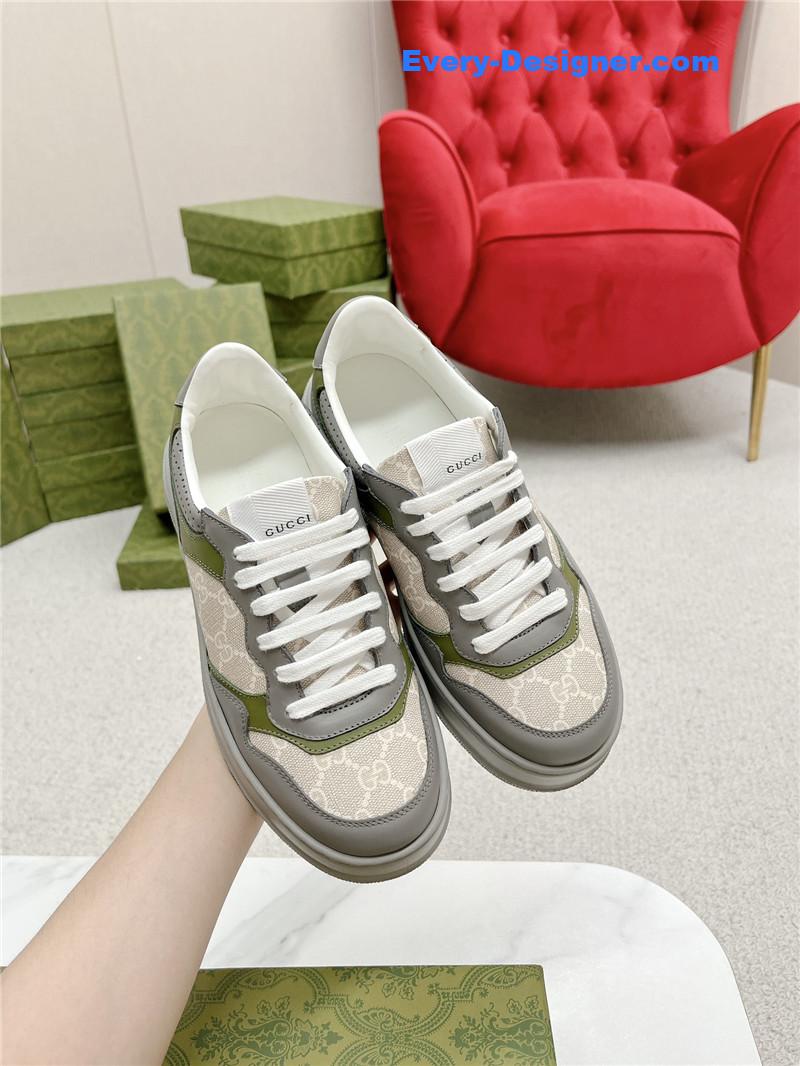 Gvc*1 chunky b series lightweight soft platform sneakers