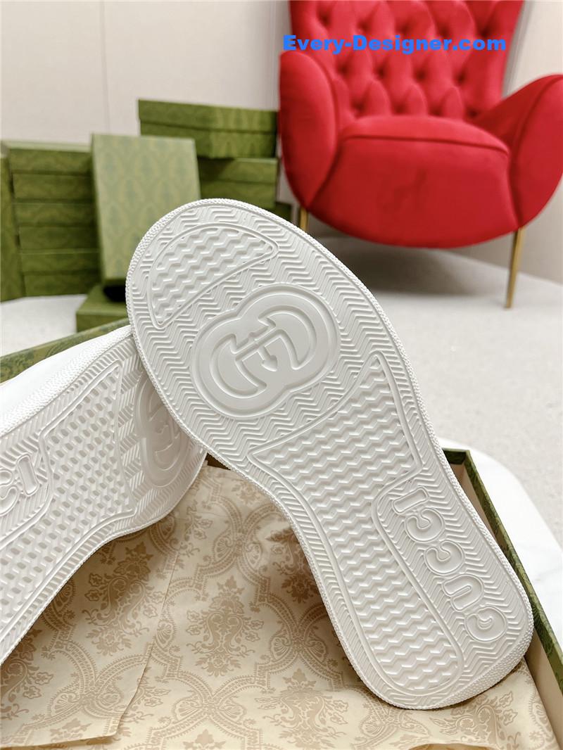 Gvc*1 chunky b series lightweight soft platform sneakers